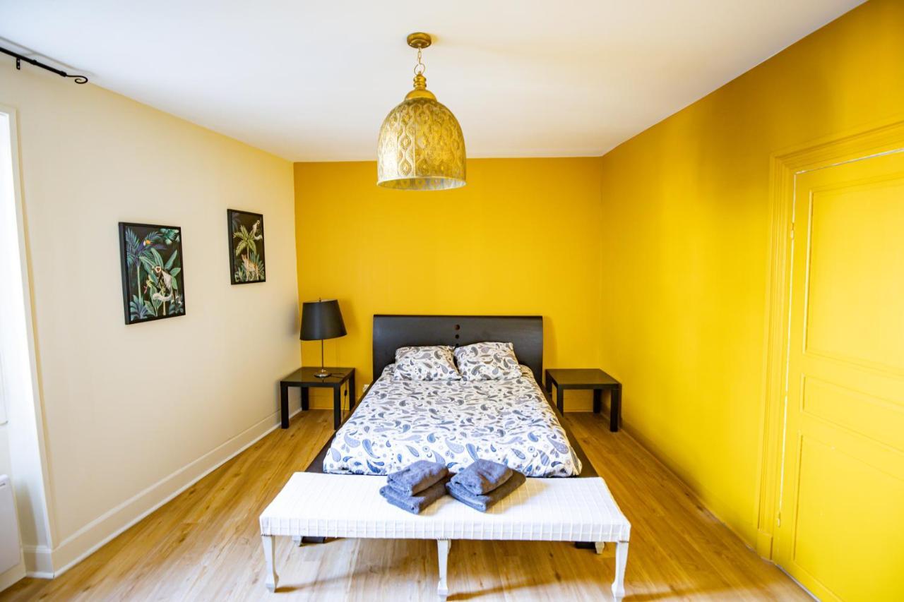 Chambres D'Hote Le Cedre Lezoux 外观 照片